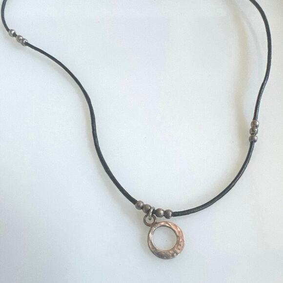 Silpada N1687 Black Leather Sterling Silver Small Hammered Circle Necklace - Picture 2 of 3